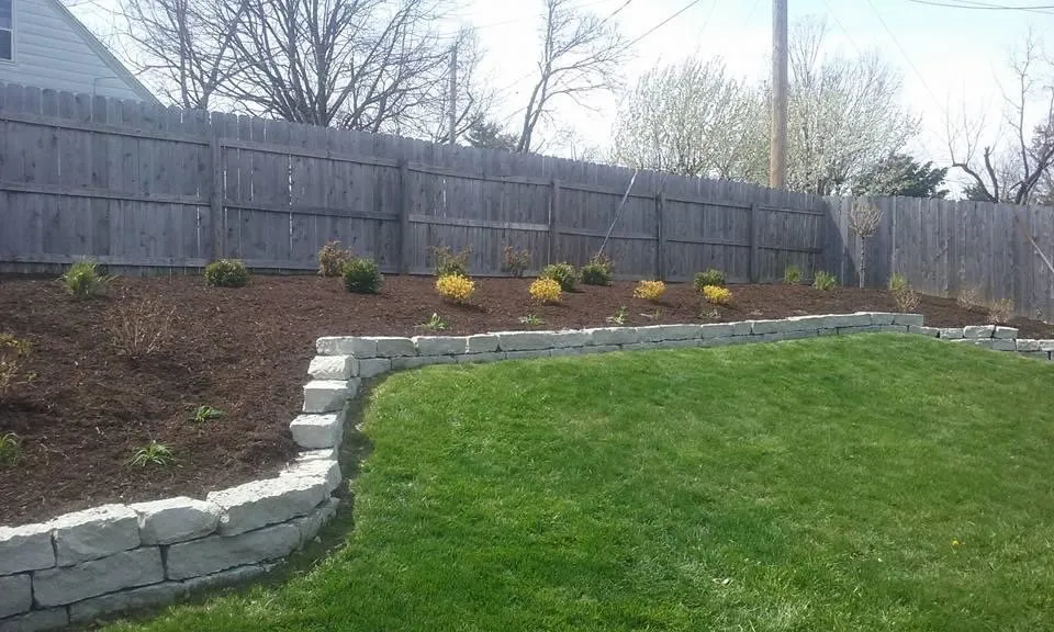 Top-rated yard cleanup service in middletown, OH - Reed's Lawn & Landscaping