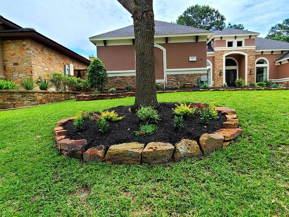 Reliable yard maintenance for beautiful yards across Huntsville, TX - Reed's Lawn & Landscaping Services