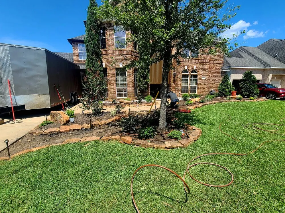 Local lawn mowing service for residential properties in Huntsville, TX by Reed's Lawn & Landscaping Services