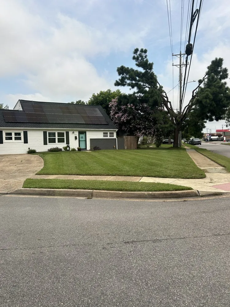 Trusted yard cleanup service in Portsmouth, VA - Reed’s Lawn and Landscape Maintenance