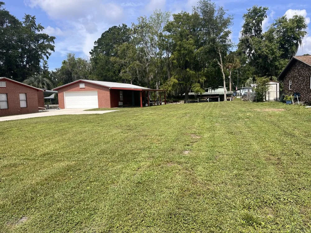 Expert landscape installation in Crescent City, FL - Reed’s Leaf & Lawn