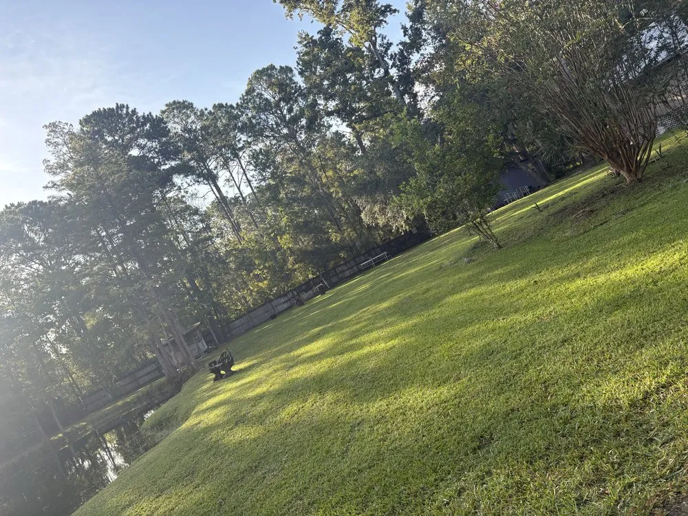 Custom landscaping services with custom design across Crescent City, FL - Reed’s Leaf & Lawn