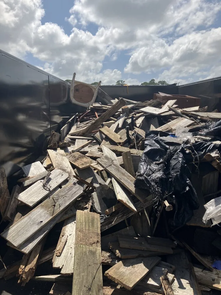 Local yard cleanup service in Fort Pierce, FL - Reel Maintenance