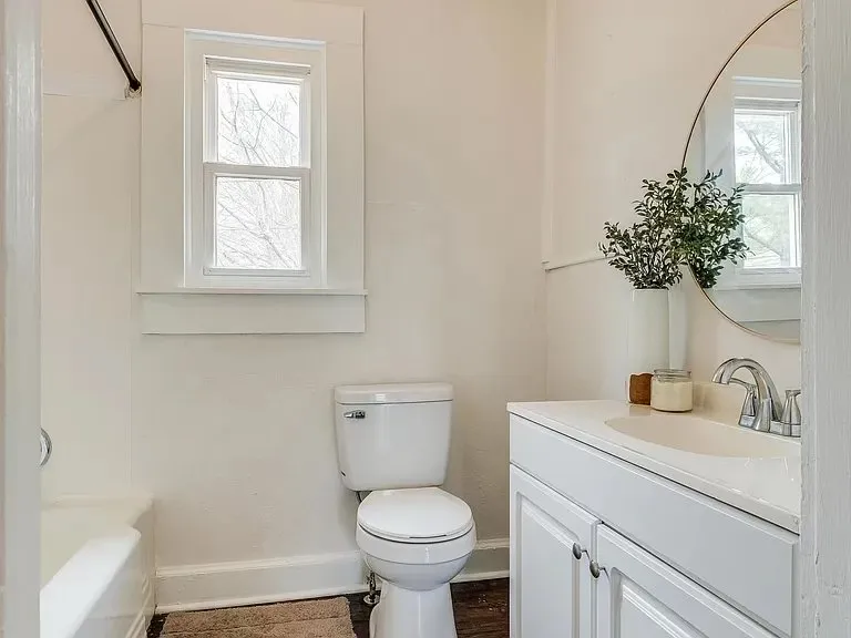 Custom yard maintenance in Kingsport, TN by Rees Paint & Design