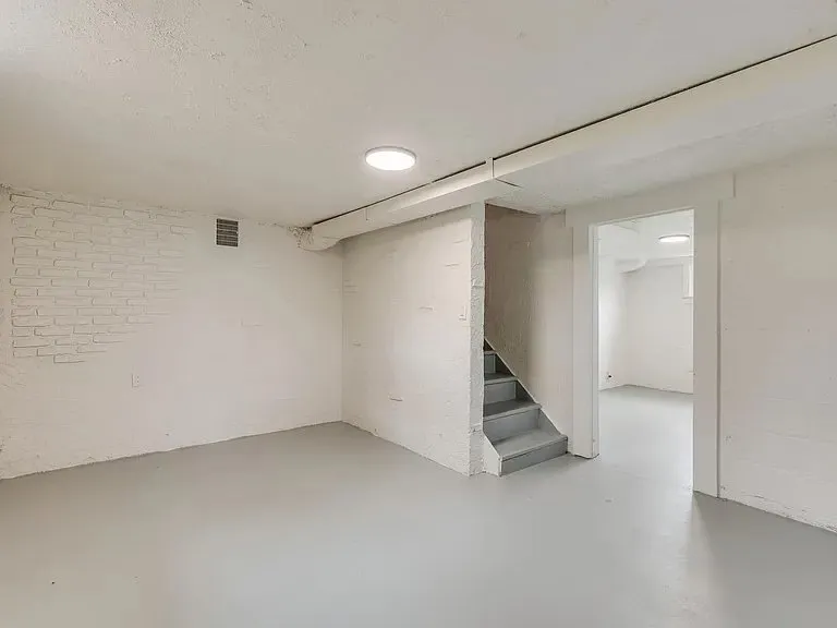 Reliable lawn mowing service in Kingsport, TN - Rees Paint & Design