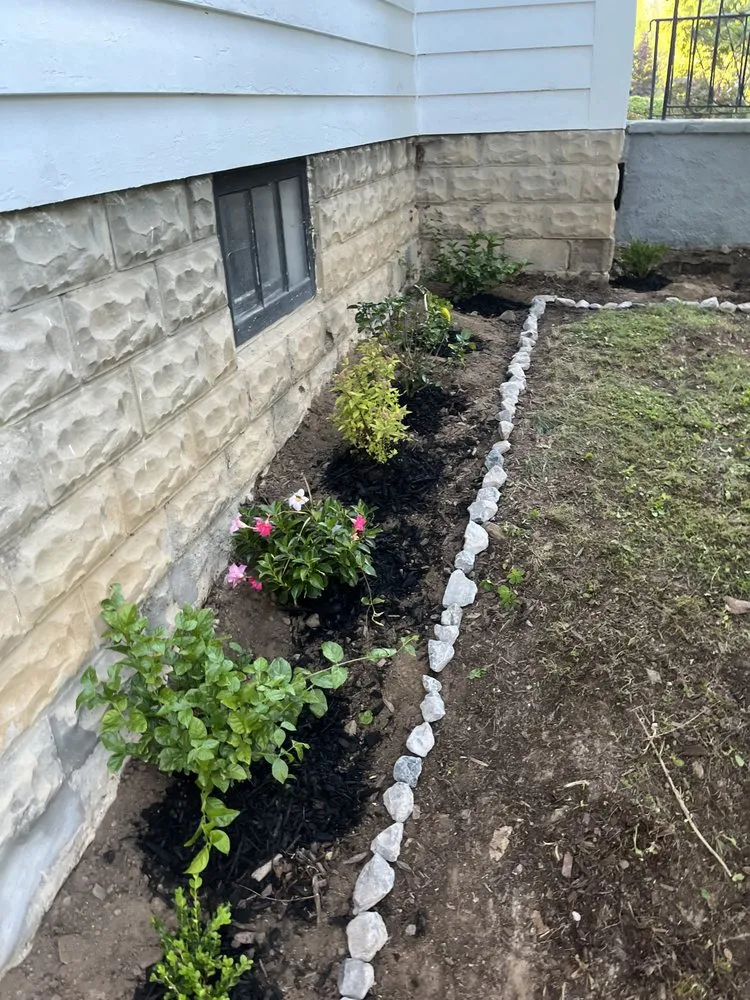 Affordable landscaping services experts serving Syracuse, NY - Ree’s Stone Flourish and Bloom