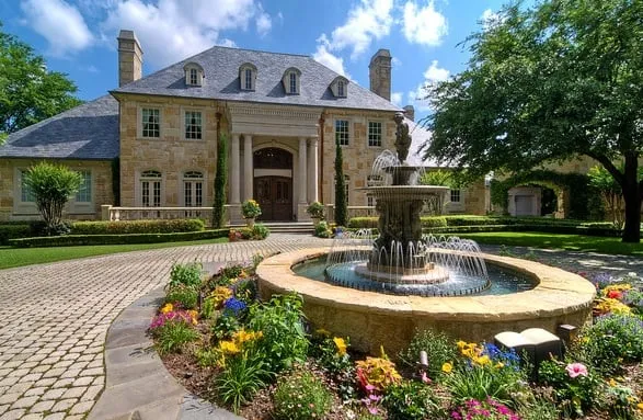 Expert garden landscaping in Brunswick, OH by Reflections Landscaping