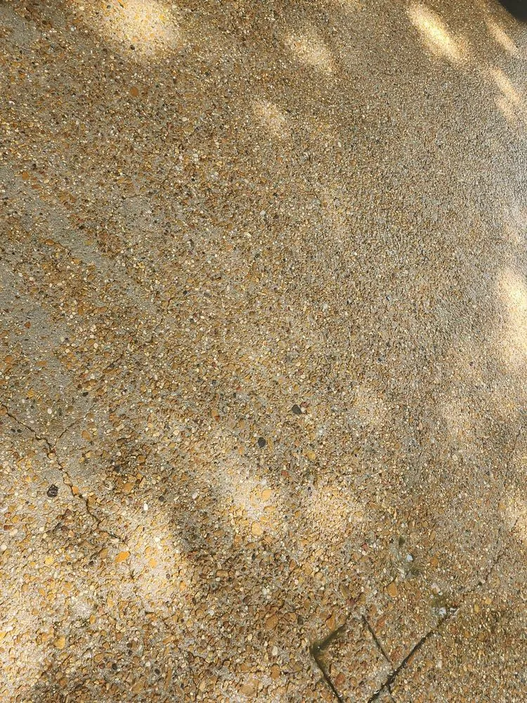 Local garden landscaping for beautiful yards in Gulfport, MS by Refresh & Revive Pressure Washing