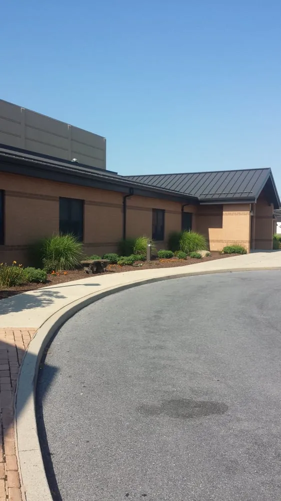 Reliable yard maintenance in Wescosville, PA by Regal Landscapes