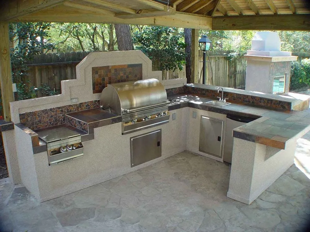 Expert landscape design for homes in Woodland Hills, CA by Regal Landscaping & Construction