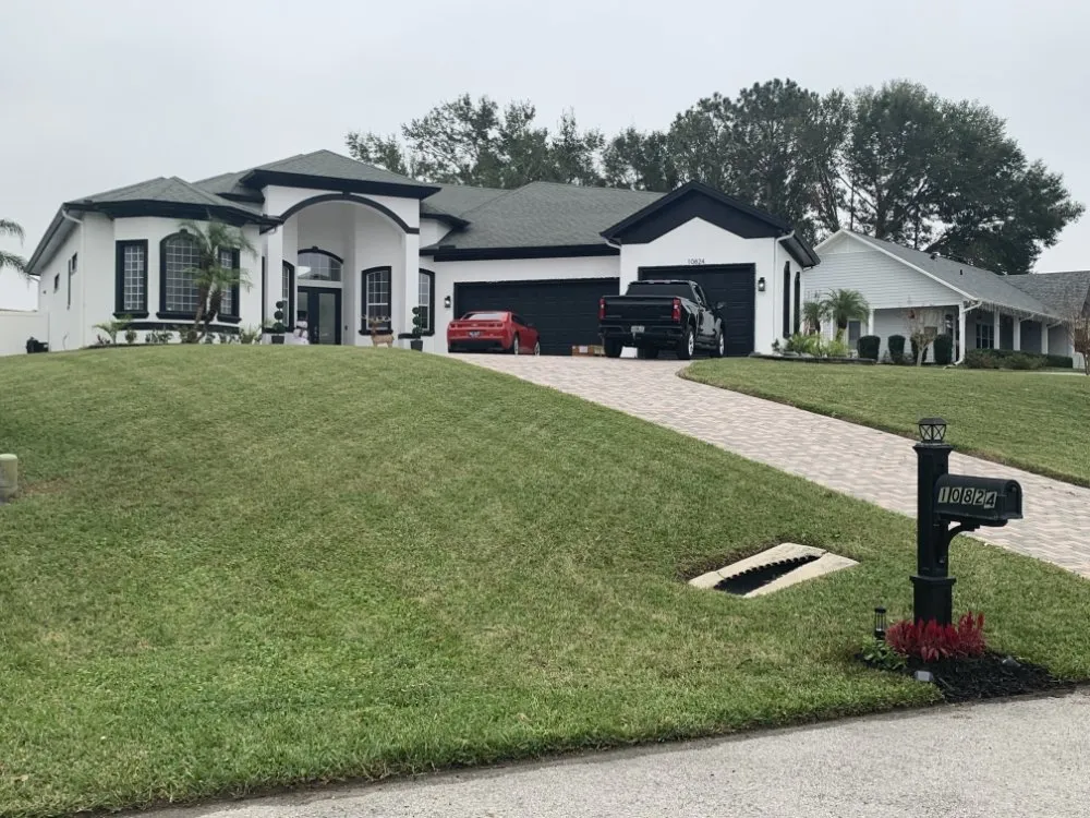 Affordable yard maintenance for year-round maintenance across Clermont, FL - Regal Scapes of Clermont