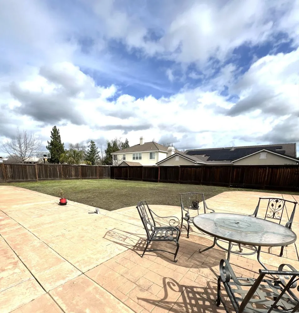 Custom lawn care service experts serving Antioch, CA - Regalado Landscape