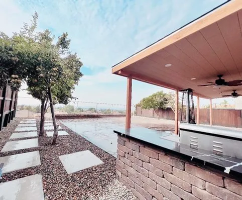 Regalado Landscape Logo