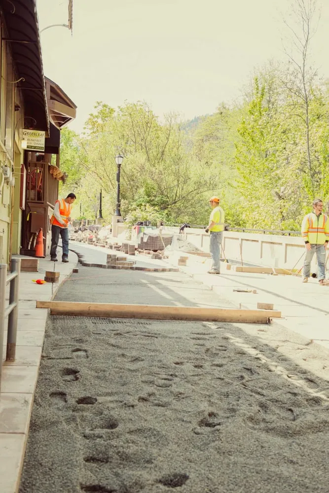 Local lawn care service experts serving Ashland, OR - Regenesis Ecological Design