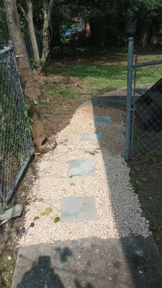 Custom lawn care service experts serving Chapel Hill, NC - Reggie's Landscaping