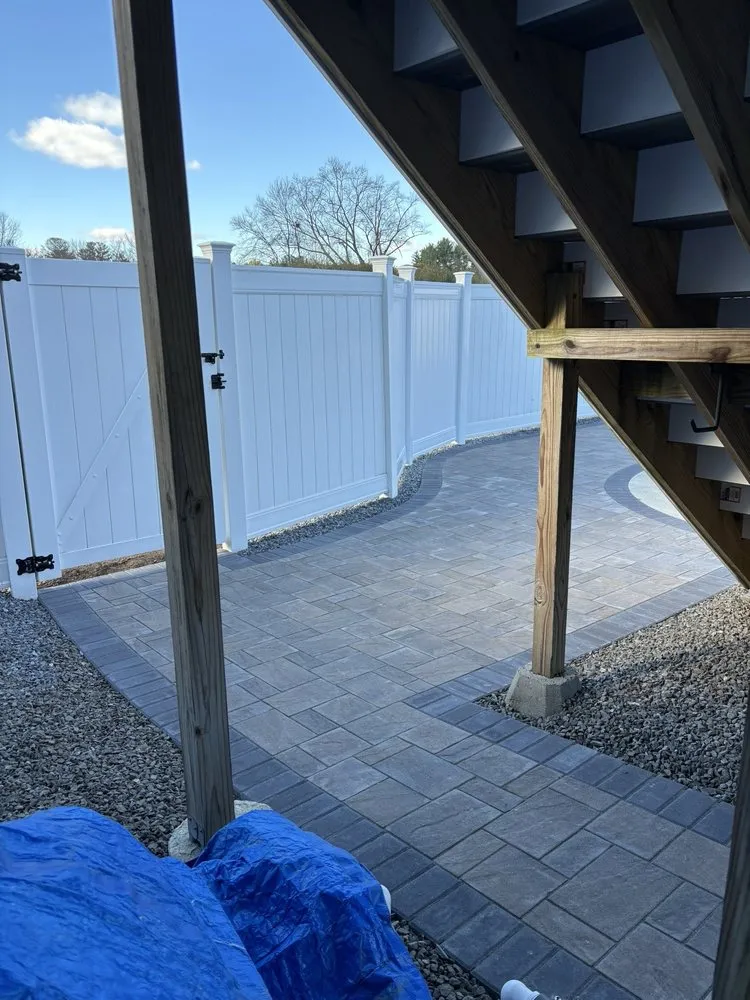 Local outdoor landscaping in Hudson, NH - Regis Earth Products and Landscaping