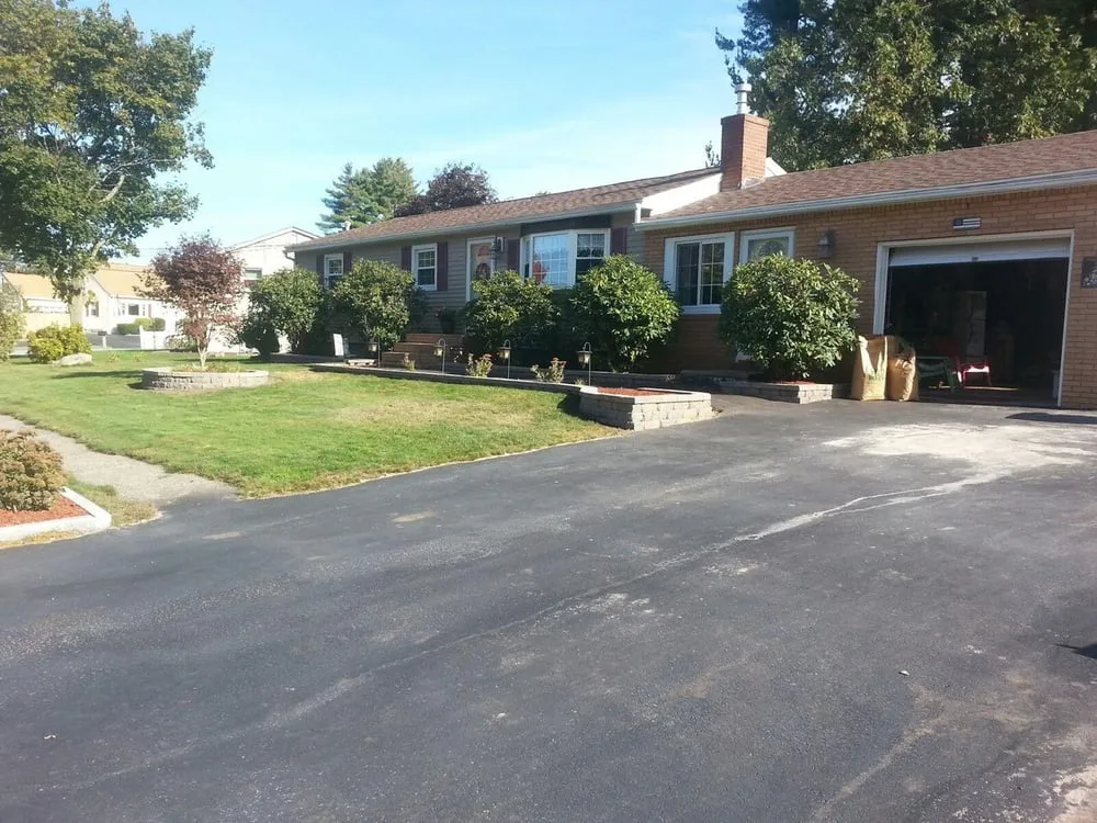 Top-rated landscape installation in Hudson, NH - Regis Earth Products and Landscaping