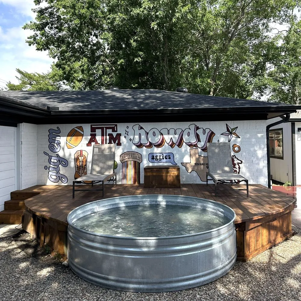 Custom lawn mowing service experts serving Bryan, TX - Regrowth Lawn Care & Landscaping