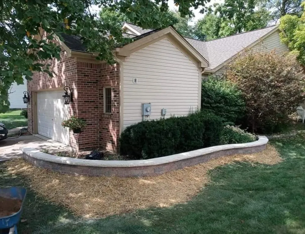 Expert outdoor landscaping experts serving Mooresville, IN - Regulators and Lawn Care and Landscape