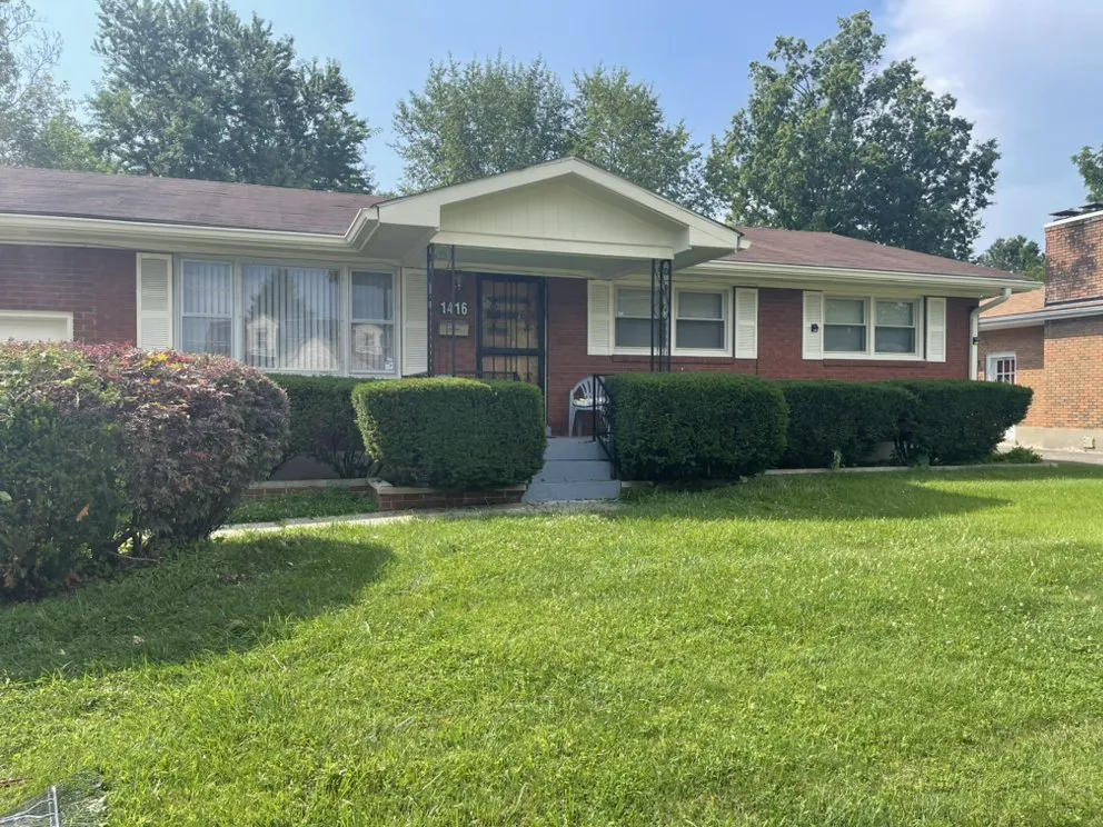 Custom residential landscaping in Clarksville, IN by Reid’s & Weeds