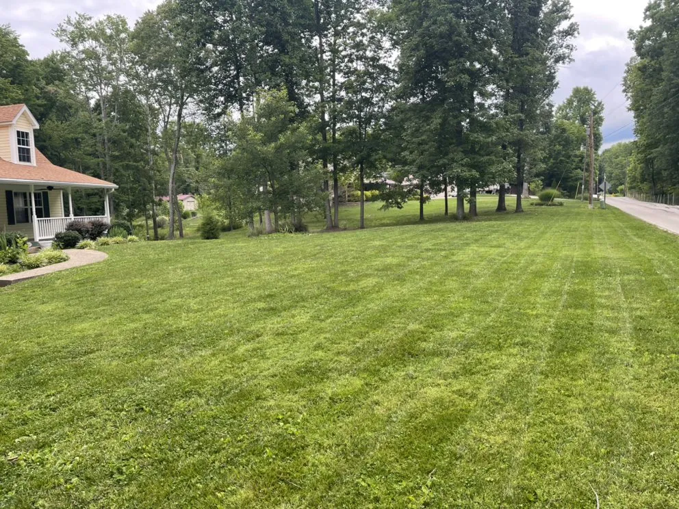 Local lawn care service in Clarksville, IN - Reid’s & Weeds