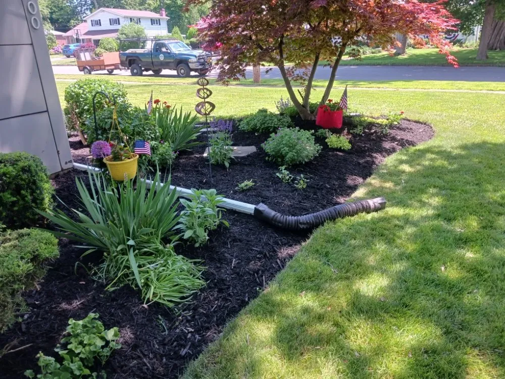Custom landscaping services with custom design across Niagara Falls, NY - Reid's Lawncare