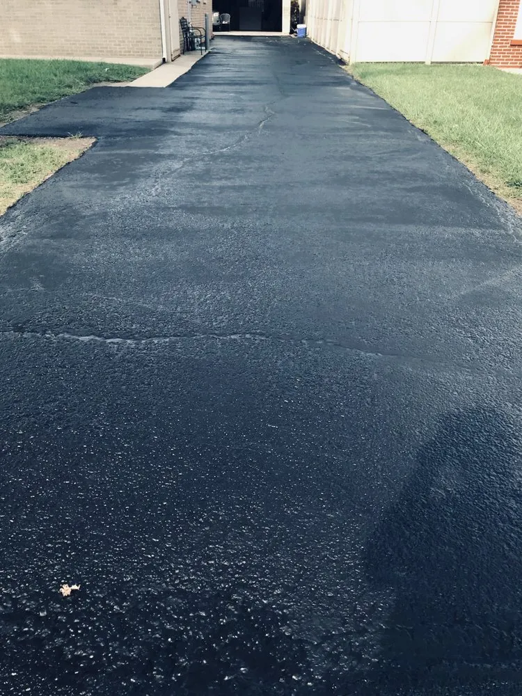 Custom yard maintenance experts serving Hillside, IL - Reinaldo Lawn service