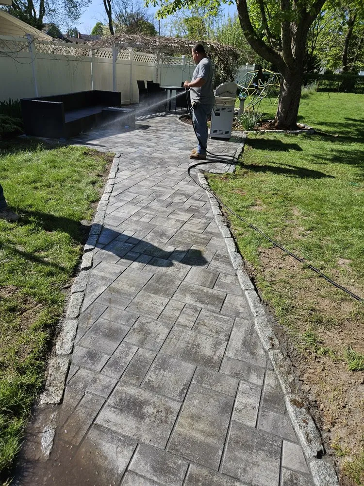 Professional yard cleanup service experts serving Malden, MA - Reis Landscape Services