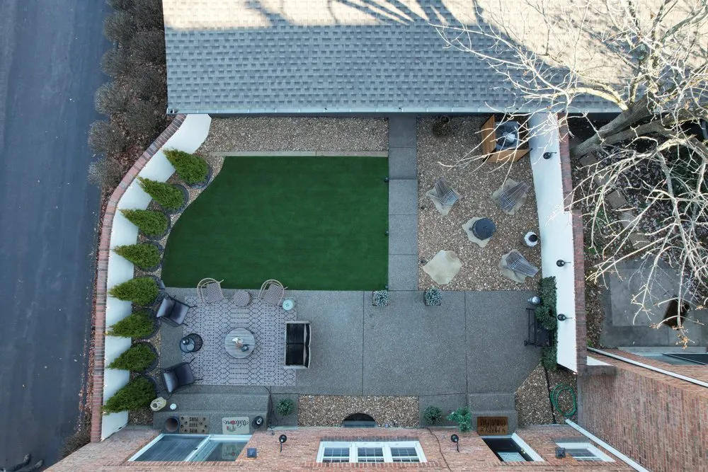 Reliable outdoor landscaping experts serving Cincinnati, OH - Reisenberg's Lawn & Landscape