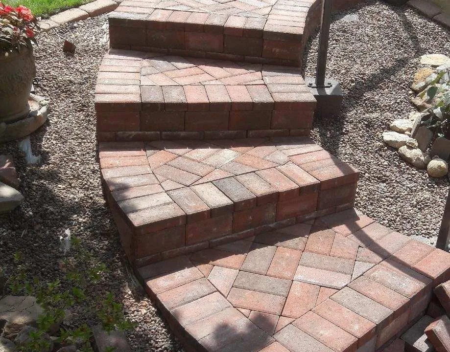 Top-rated lawn mowing service for beautiful yards in Lee's Summit, MO by Reisner Lawn & Landscape