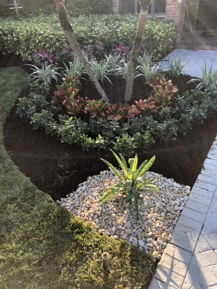 Professional garden landscaping in Lake worth, FL - Rejoyce Landscaping