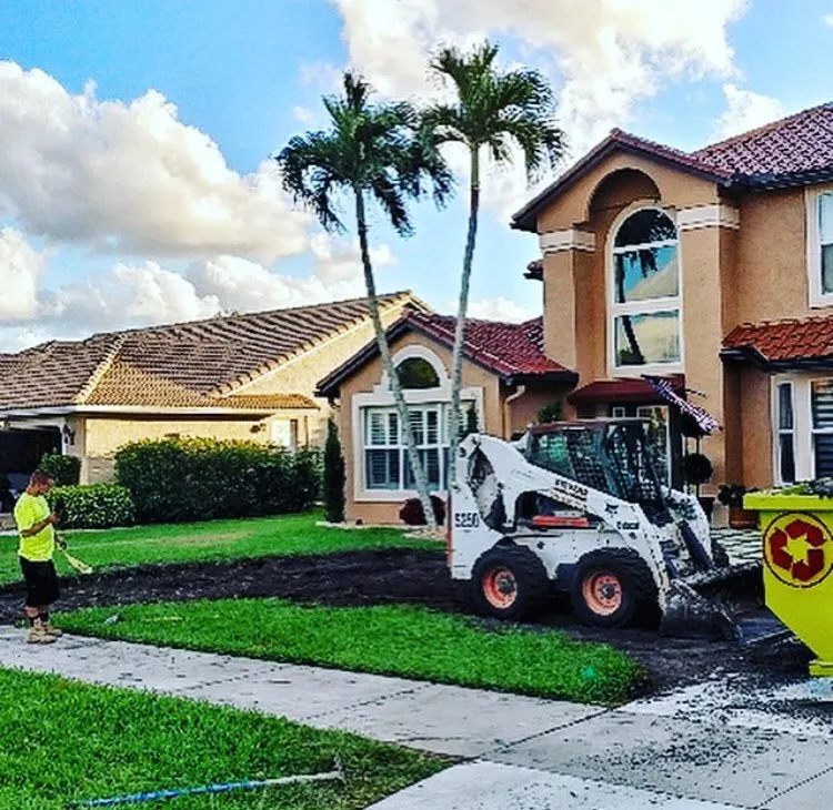 Local lawn care service experts serving Lake worth, FL - Rejoyce Landscaping