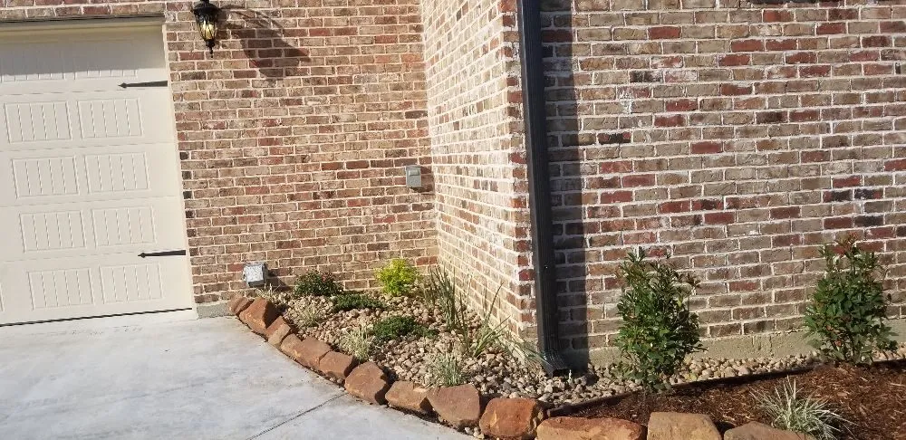 Custom landscape installation experts serving Beaumont, TX - Reli-a-lawn and Landscaping