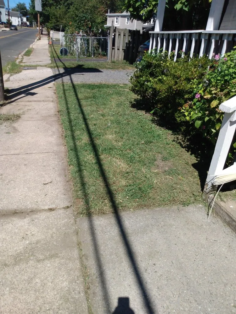 Top-rated landscape design experts serving West Deptford, NJ - Reliable Kutz Lawncare