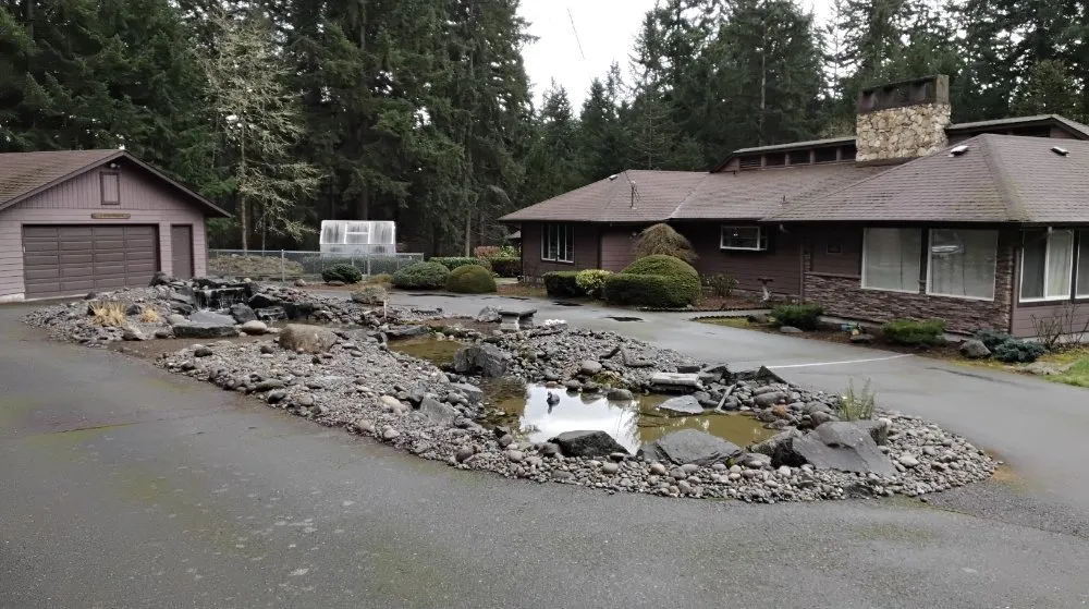 Expert lawn mowing service experts serving Centralia, WA - Reliable Landscape & Roofing