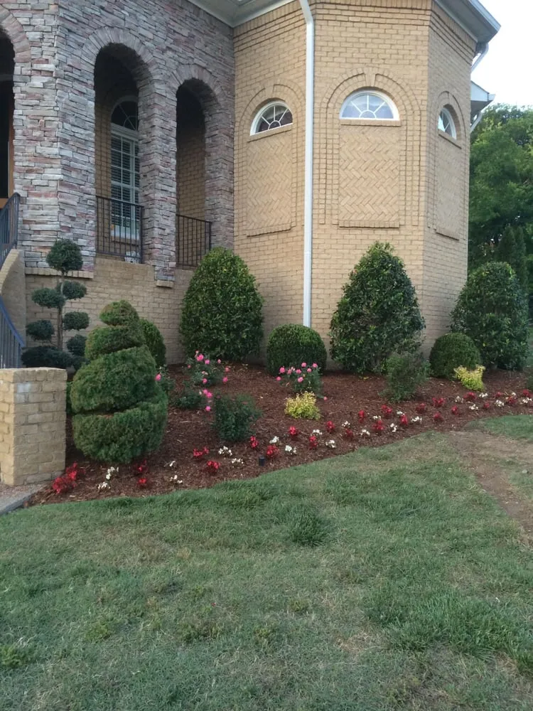 Custom garden landscaping experts serving White House, TN - Reliable Landscaping and Irrigation