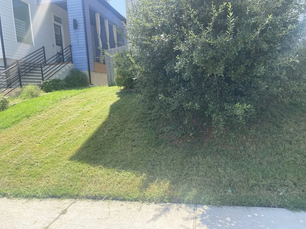 Professional lawn mowing service in Austin, TX - Reliable Lawn and Power Washing