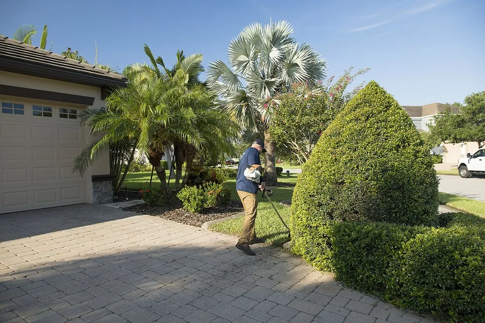 Top-rated lawn care service in Bradenton, FL by Reliable Lawn Care & Landscaping