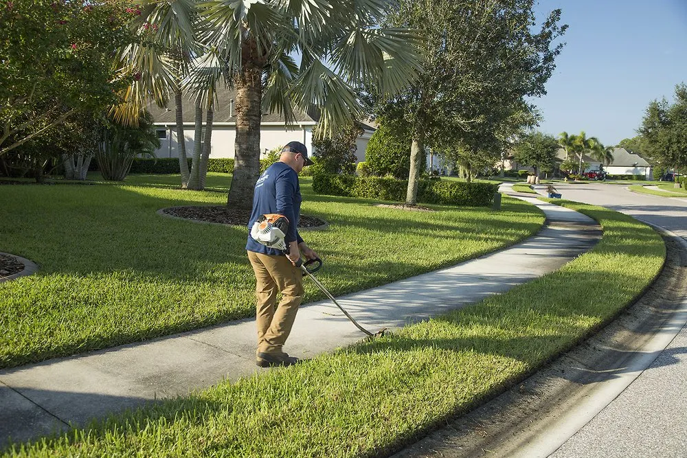 Local yard maintenance experts serving Bradenton, FL - Reliable Lawn Care & Landscaping