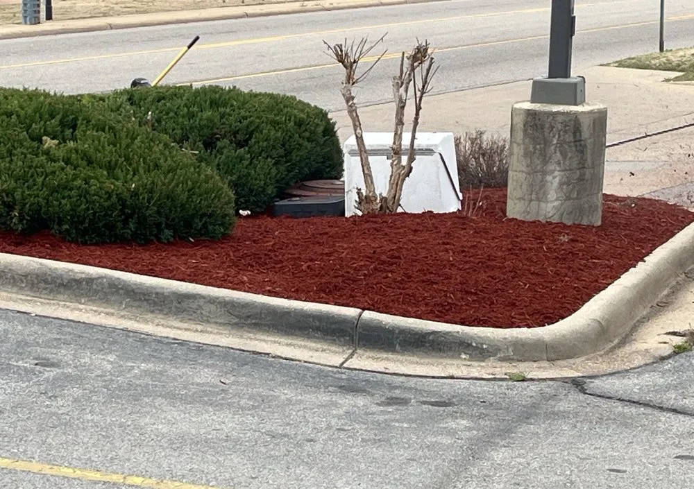 Trusted landscaping services for year-round maintenance across Mountain Home, AR - Reliable Lawn Care