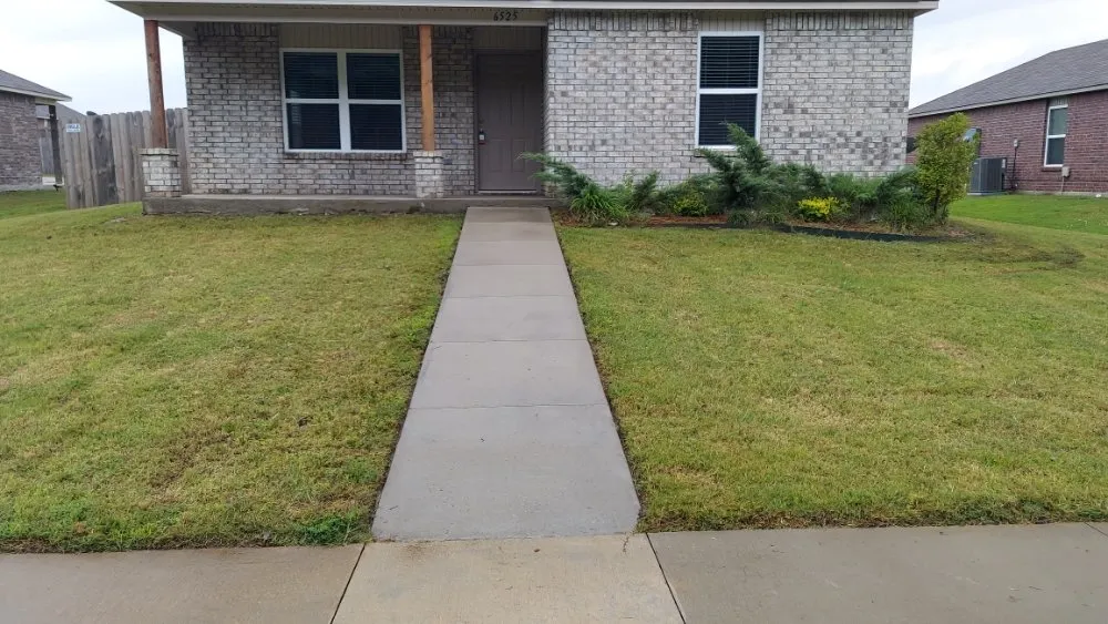 Professional yard cleanup service for beautiful yards in Sherwood, AR by Reliable Pressure Washing