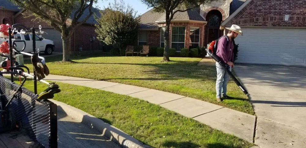 Professional lawn mowing service in Krum, TX by Reliably Fine Lawn Service