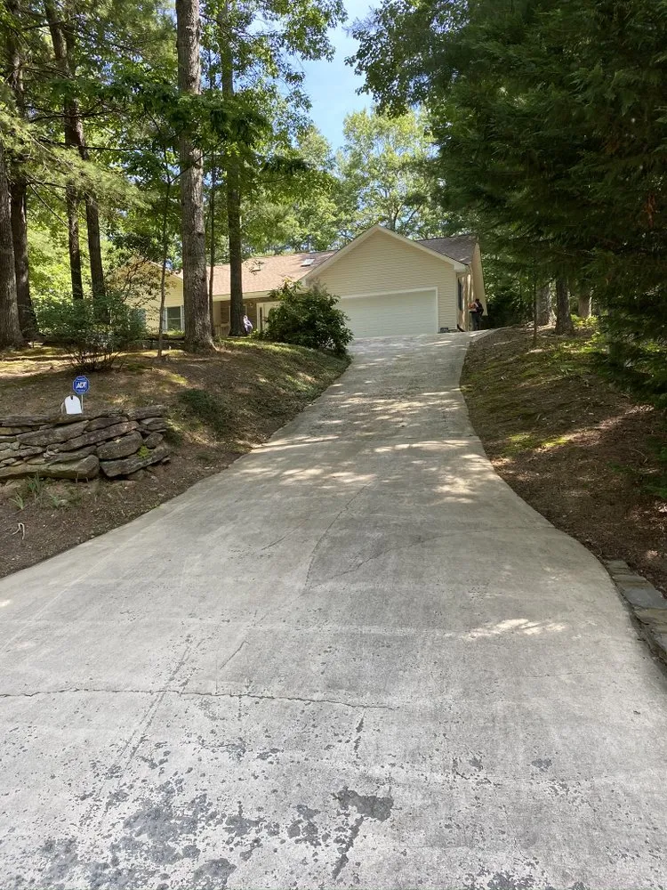 Trusted lawn mowing service near you across Hendersonville, NC - Reliant Pro Services