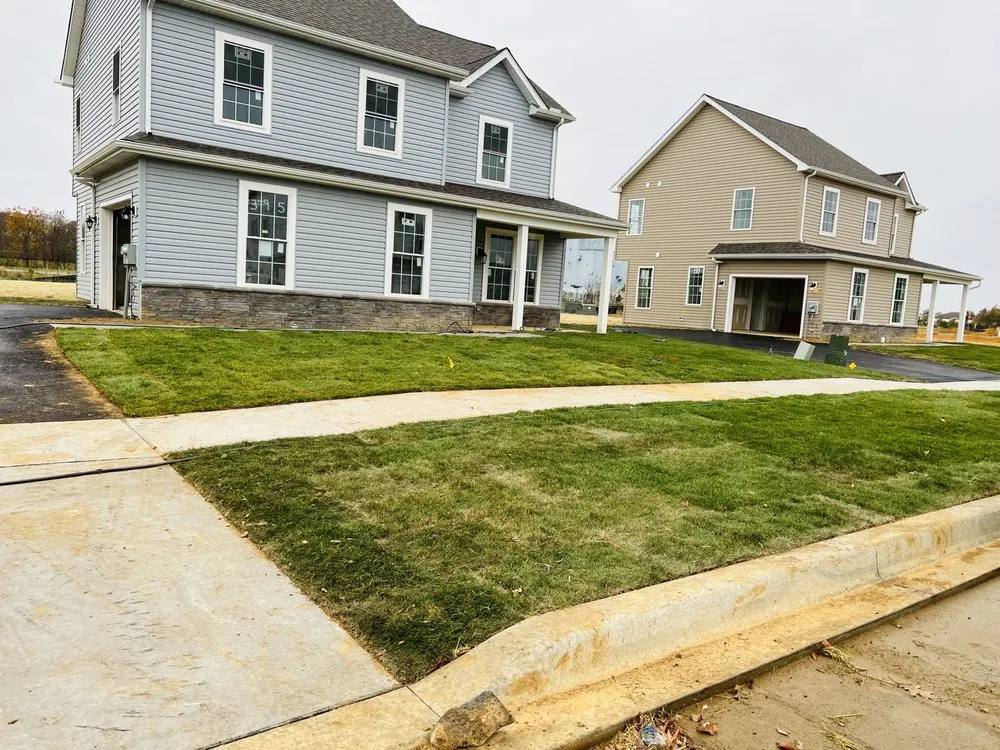 Local lawn mowing service experts serving Warwick, MD - Remmy’s Contractor And Lawn Care