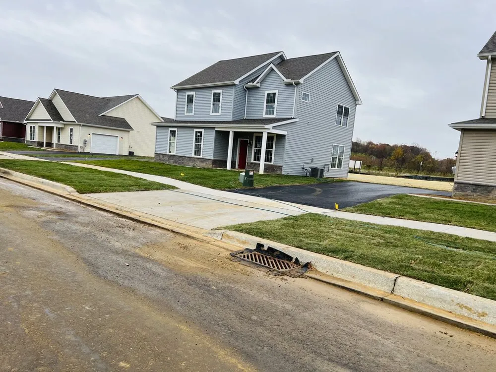 Reliable lawn mowing service for outdoor upgrades across Warwick, MD - Remmy’s Contractor And Lawn Care