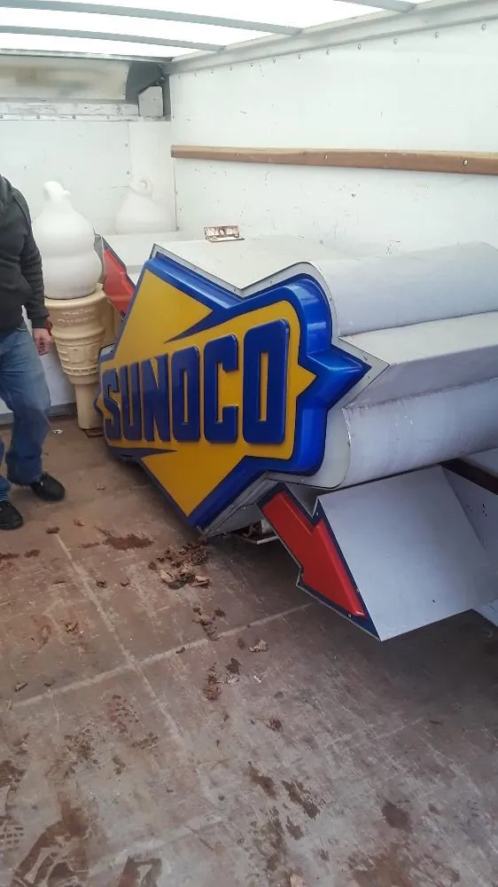 Affordable yard maintenance for residential properties in Waterbury, CT by Renacimiento Services