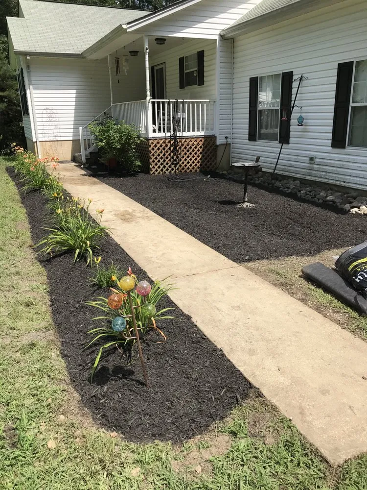 Expert yard maintenance near you in Hughesville, MD by Renaissance Man