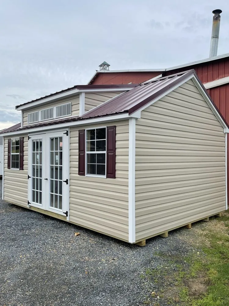 Professional lawn mowing service in Hughesville, MD by Renaissance Man