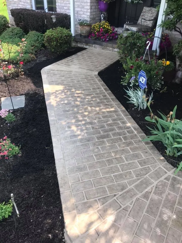 Custom lawn care service in New Cumberland, PA - Rende Landscaping & Masonry