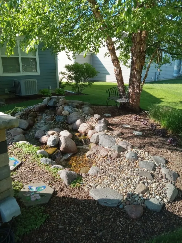 Local landscaping services for homes in Elgin, IL by Rendon Landscape